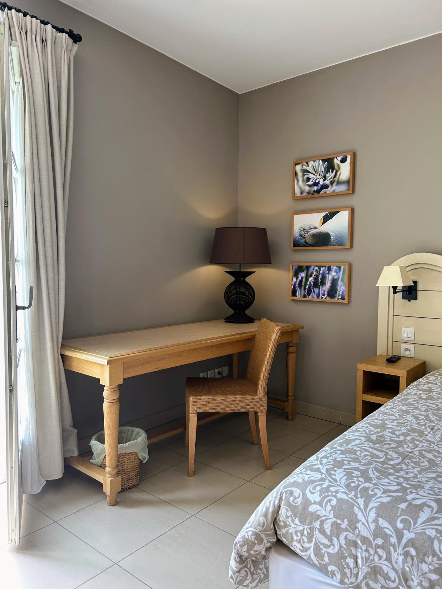 Suite Superieure Domaine Du Golf St Endreol, 1 A 2 Personnes Ла-Мот Экстерьер фото